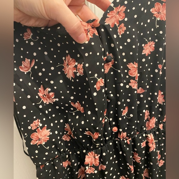 Beautiful floral capri jumpsuit/romper in medium - Picture 2 of 5